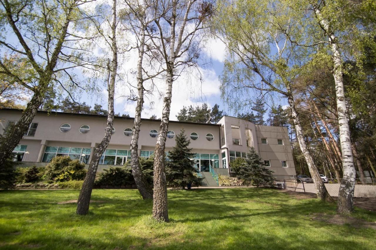 Отель Hotel Mikorzyn Слесин-33